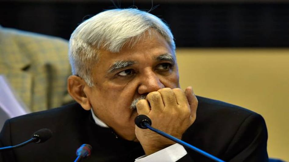Chief Election Commisisoner Sunil Arora said that Assembly elections in Jammu and Kashmir will not be conducted along with the Lok Sabha elections. Chief Election Commisisoner Sunil Arora said that Assembly elections in Jammu and Kashmir will not be conducted along with the Lok Sabha elections.