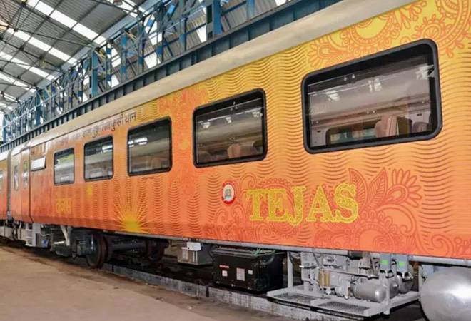Tejas Express Train No. 22671/22672 Tejas Express Train No. 22671/22672