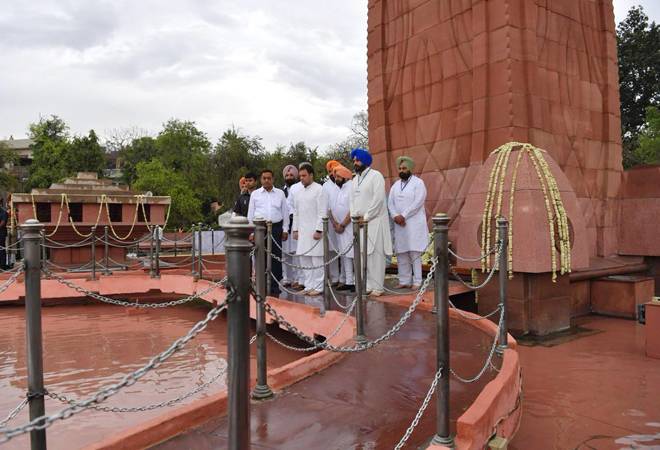 Rahul Gandhi at Jallianwala Bagh Memorial Rahul Gandhi at Jallianwala Bagh Memorial