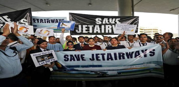 Jet Airways, which has around 16,000 employees, has delayed payment of salaries to the employees, including pilots. (Photo:Reuters) Jet Airways, which has around 16,000 employees, has delayed payment of salaries to the employees, including pilots. (Photo:Reuters)