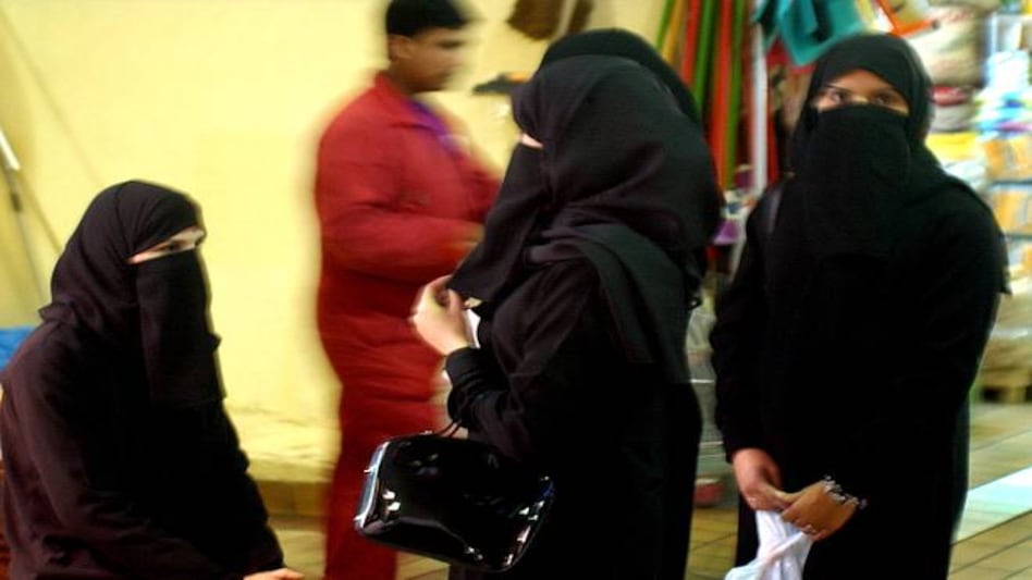 Muslim wome entry in mosques: The counsel informed the bench that Muslim women were allowed to enter a mosque at the holy Mecca and also in Canada. Muslim wome entry in mosques: The counsel informed the bench that Muslim women were allowed to enter a mosque at the holy Mecca and also in Canada.