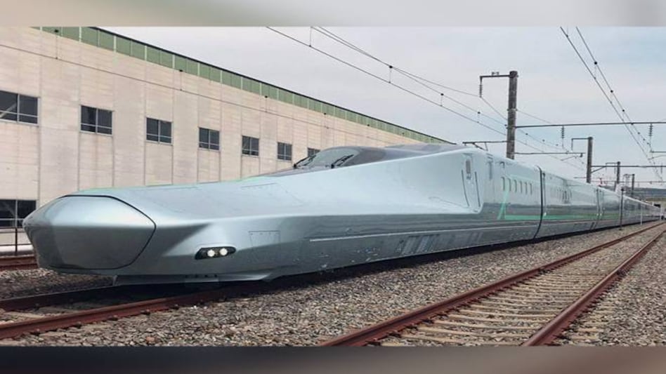 Japan's new generation bullet train Alfa-X / Image Source: Twitter.com Japan's new generation bullet train Alfa-X / Image Source: Twitter.com