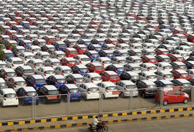 Slowdown Blues: Tata Motors, Mahindra, Toyota report decline in April sales Slowdown Blues: Tata Motors, Mahindra, Toyota report decline in April sales