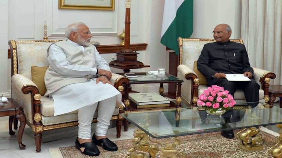 PM Narendra Modi called on President Ram Nath Kovind to tender his resignation and that of his Union Council of Ministers. Photo credit: President of India/Twitter PM Narendra Modi called on President Ram Nath Kovind to tender his resignation and that of his Union Council of Ministers. Photo credit: President of India/Twitter