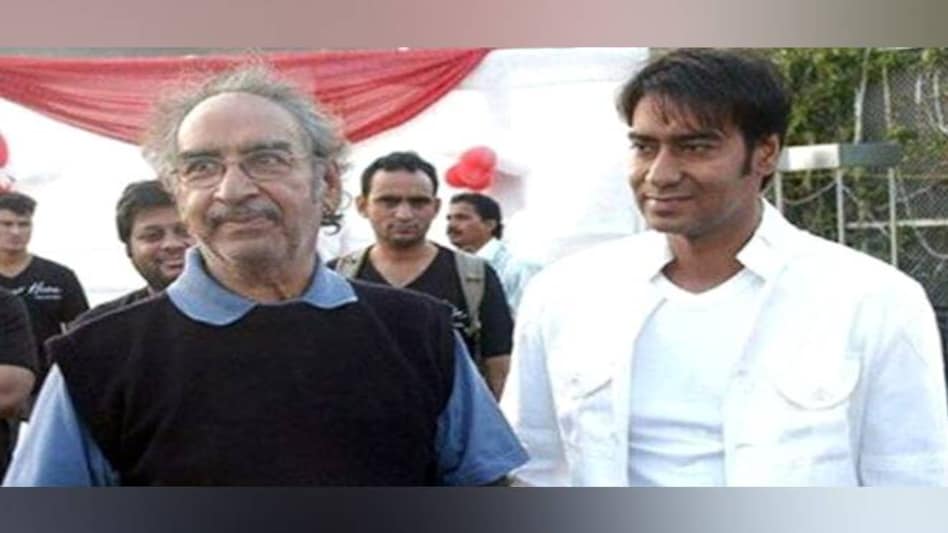 Veeru Devgan with his son Ajay Devgn Veeru Devgan with his son Ajay Devgn