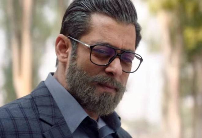 Movie reviewer Adarsh has given 4 out of 5 stars to the Salman Khan, Katrina Kaif- starrer and has rated the movie as Smash-hit Movie reviewer Adarsh has given 4 out of 5 stars to the Salman Khan, Katrina Kaif- starrer and has rated the movie as Smash-hit