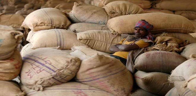 The CAG claimed that FCI could have saved Rs 35,701.81 crore on interest outgo over 2011-16 had the government released food subsidy on time The CAG claimed that FCI could have saved Rs 35,701.81 crore on interest outgo over 2011-16 had the government released food subsidy on time