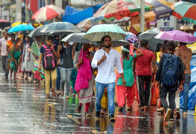 Monsoon 2019: Delhi is likely to witness high humidity this week, also the city may witness maximum temperature of 40 degree celsius. Monsoon 2019: Delhi is likely to witness high humidity this week, also the city may witness maximum temperature of 40 degree celsius.