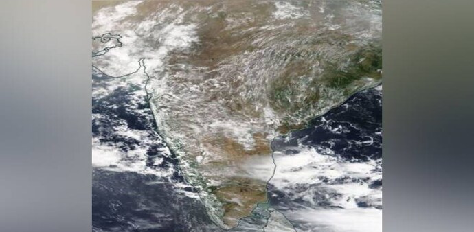Delhi Monsoon: As per latest weather reports, monsoon has been delayed by more than a week this year. Delhi Monsoon: As per latest weather reports, monsoon has been delayed by more than a week this year.