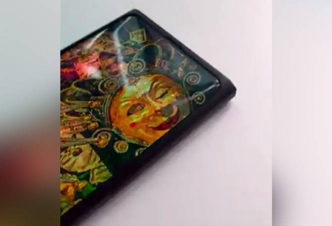 No more notch? No more notch?