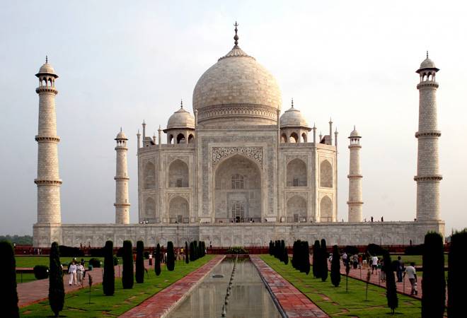 You'll have to pay a fine if you spend more than 3 hours at Taj Mahal