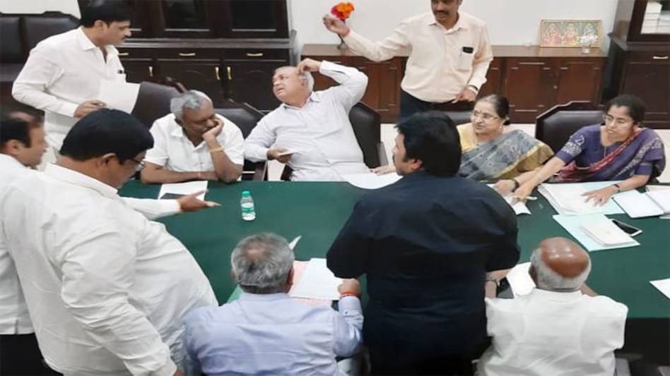 Karnataka crises: 12 lawmakers submit resignations Karnataka crises: 12 lawmakers submit resignations