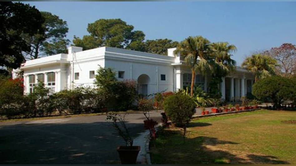 Centre is soon going to introduce a bill to evict squatters, former MPs, and secretary-level official in Lutyens' Delhi Centre is soon going to introduce a bill to evict squatters, former MPs, and secretary-level official in Lutyens' Delhi