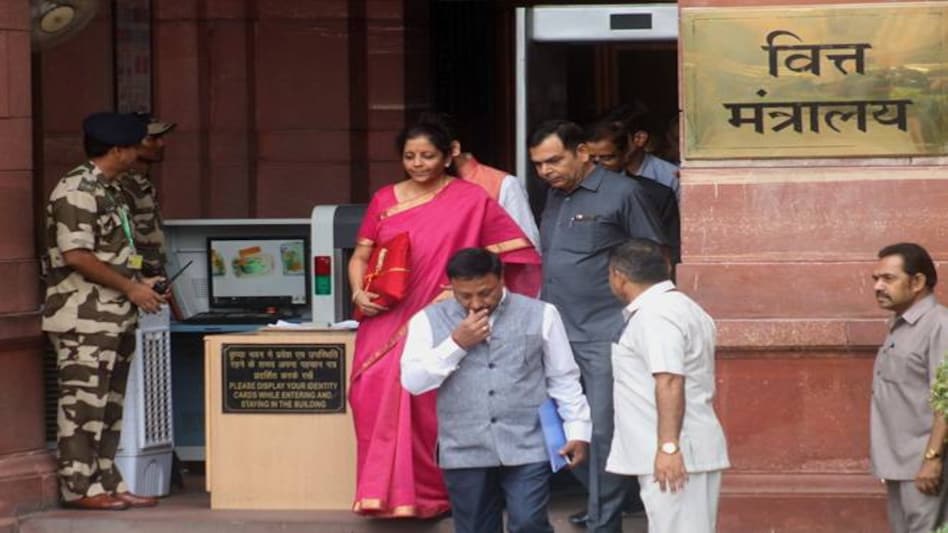 Finance Minister Nirmala Sitharaman has restricted entry of journalists to the finance ministry building in New Delhi. Photo credit: IANS Finance Minister Nirmala Sitharaman has restricted entry of journalists to the finance ministry building in New Delhi. Photo credit: IANS