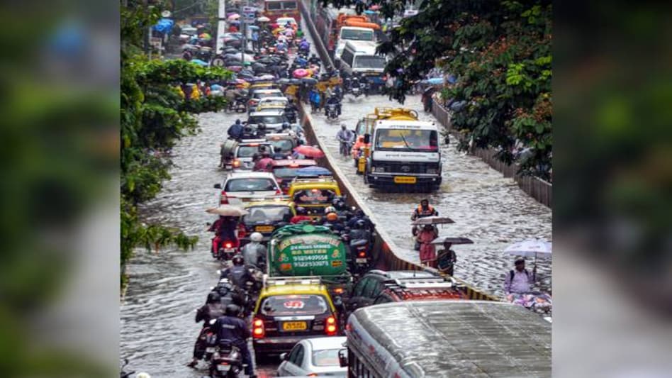As Mumbai rains bring the city to a halt, Maruti Suzuki steps up to help its customers. As Mumbai rains bring the city to a halt, Maruti Suzuki steps up to help its customers.