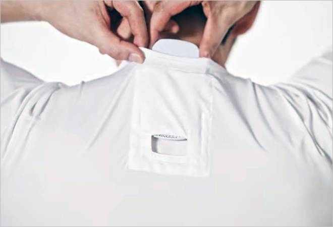 The total cost of the portable AC including the undershirt is 14,080 yen (Rs 8,992.61) The total cost of the portable AC including the undershirt is 14,080 yen (Rs 8,992.61)