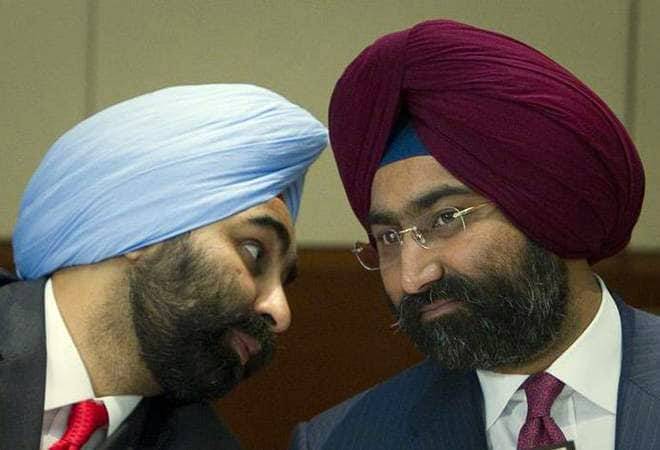 The Enforcement Directorate (ED) is conducting raids at the residences of former Ranbaxy CEO Malvinder Singh and his brother Shivinder Singh. The Enforcement Directorate (ED) is conducting raids at the residences of former Ranbaxy CEO Malvinder Singh and his brother Shivinder Singh.