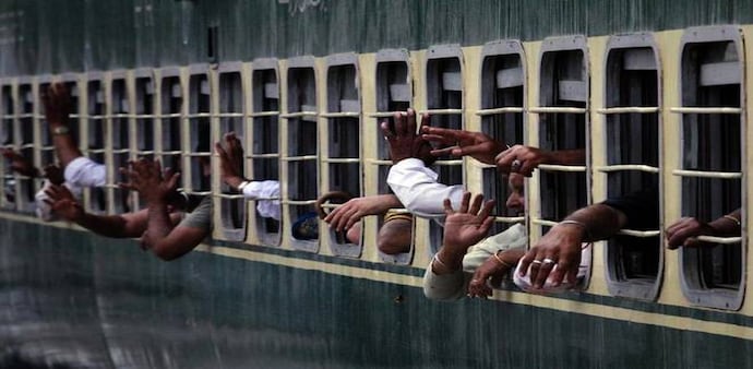 IRCTC to compensate passenger for Tejas Express' delay by an hour IRCTC to compensate passenger for Tejas Express' delay by an hour