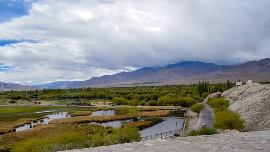 Article 370 revoked: How it will affect the J&K's property rates Article 370 revoked: How it will affect the J&K's property rates