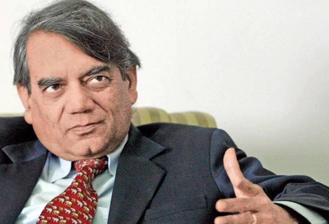 'Would have been prudent to take higher risk reserve of 6% as opposed to 5.5%,' says RBI's Jalan panel member Rakesh Mohan 'Would have been prudent to take higher risk reserve of 6% as opposed to 5.5%,' says RBI's Jalan panel member Rakesh Mohan