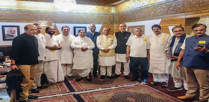 Congress leader Rahul Gandhi and Ghulam Nabi Azad, Left party leaders D Raja and Sitaram Yechury, Loktantrik Janata Dal (LJD) chief Sharad Yadav, DMK MP Tiruchi Siva and others at Srinagar airport. Congress leader Rahul Gandhi and Ghulam Nabi Azad, Left party leaders D Raja and Sitaram Yechury, Loktantrik Janata Dal (LJD) chief Sharad Yadav, DMK MP Tiruchi Siva and others at Srinagar airport.