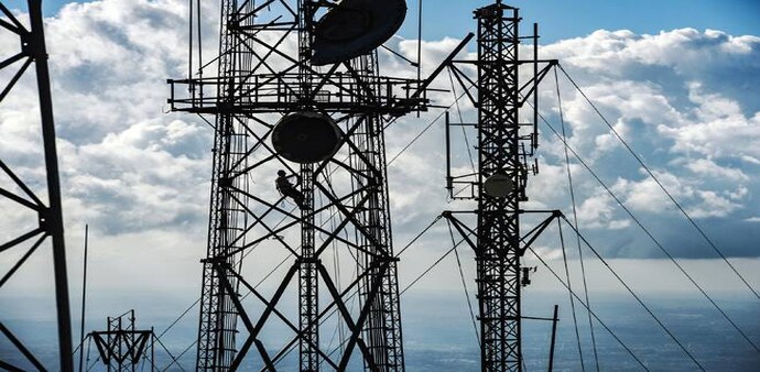 The Swadeshi Jagran Manch said India's telecommunications network should be fully indigenised and reserved for domestic companies on security grounds. The Swadeshi Jagran Manch said India's telecommunications network should be fully indigenised and reserved for domestic companies on security grounds.