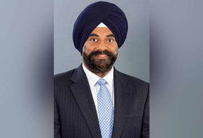 Prior to his current role, Ravinder was the CEO of Vodafone Romania for three years and CEO of Vodafone Partner Markets in London Prior to his current role, Ravinder was the CEO of Vodafone Romania for three years and CEO of Vodafone Partner Markets in London