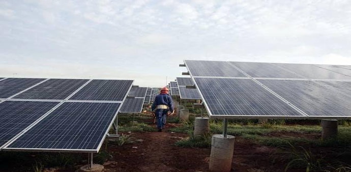 On BSE, the share price of Sterling and Wilson Solar opened at Rs 700 against issue price of Rs 780, registering a decline of 10.25%. On BSE, the share price of Sterling and Wilson Solar opened at Rs 700 against issue price of Rs 780, registering a decline of 10.25%.