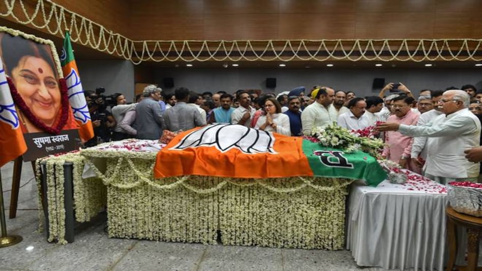 Sushma Swaraj death: At present Sushma Swaraj's body is in her Delhi residence at Djawan Deep Building, Janpath Sushma Swaraj death: At present Sushma Swaraj's body is in her Delhi residence at Djawan Deep Building, Janpath