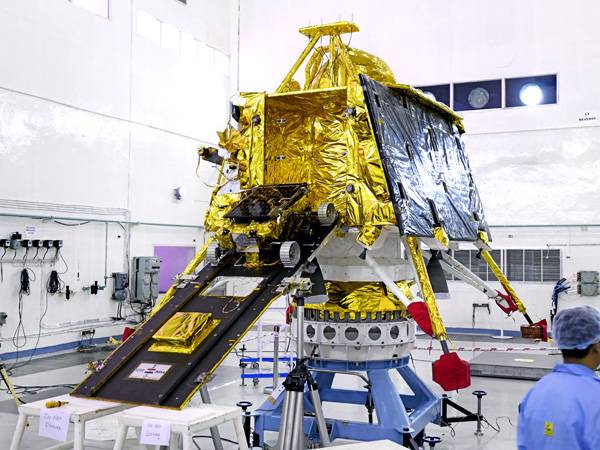 Chandrayaan 2 Landing Live Updates: Lander Vikram (in picture) kept sending data till 2.1 km from the lunar surface. Chandrayaan 2 Landing Live Updates: Lander Vikram (in picture) kept sending data till 2.1 km from the lunar surface.