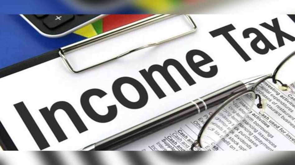 The Income Tax department Sunday said that it has made history by realising a record 49 lakh 29 thousand Income Tax Return filings in a single day. The Income Tax department Sunday said that it has made history by realising a record 49 lakh 29 thousand Income Tax Return filings in a single day.
