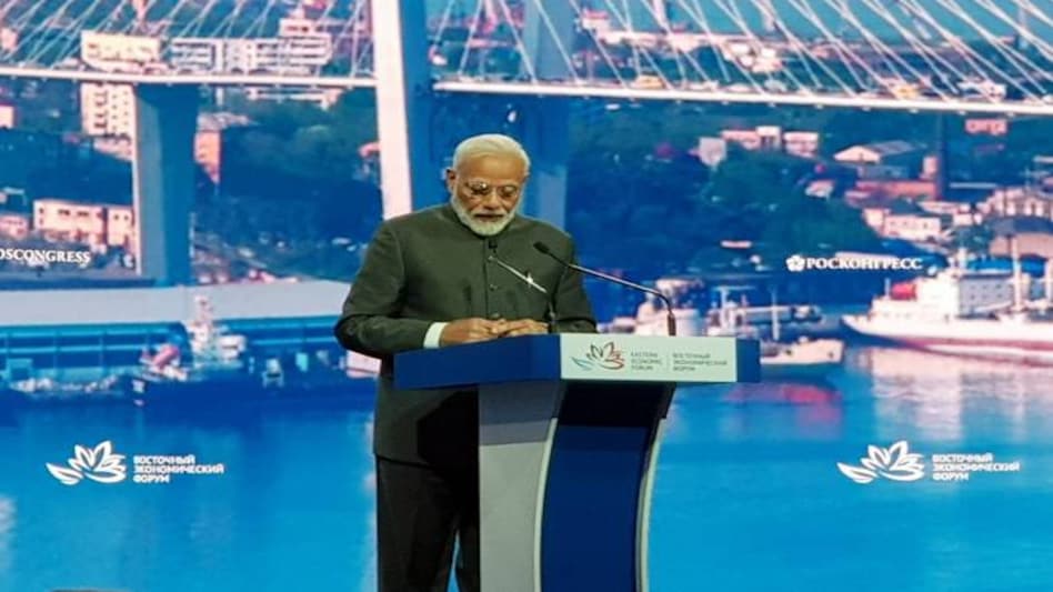 PM Modi speaks at EEF: India extends $1 billion line of credit to Russia's Far East PM Modi speaks at EEF: India extends $1 billion line of credit to Russia's Far East