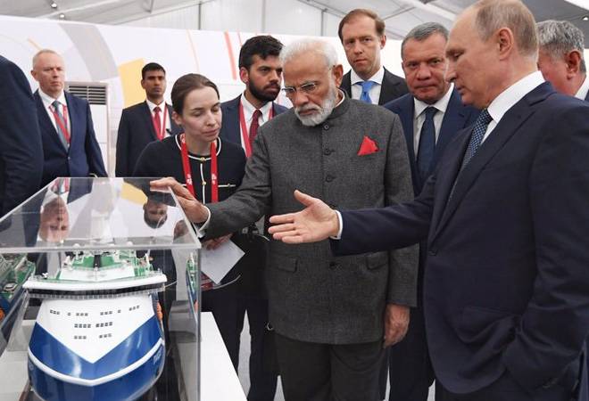 PM Narendra Modi and Russia President Putin visited the Zvezda Shipbuilding Complex. PM Narendra Modi and Russia President Putin visited the Zvezda Shipbuilding Complex.