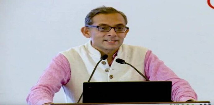 Indian-American Abhijit Banerjee, who won the Nobel Prize in Economics along with two others, has a 17-page long CV. Indian-American Abhijit Banerjee, who won the Nobel Prize in Economics along with two others, has a 17-page long CV.