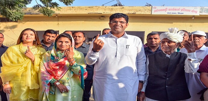 JJP leader Dushyant Choutala said that a call on alliance will be taken after the final numbers are out. File photo/ PTI JJP leader Dushyant Choutala said that a call on alliance will be taken after the final numbers are out. File photo/ PTI