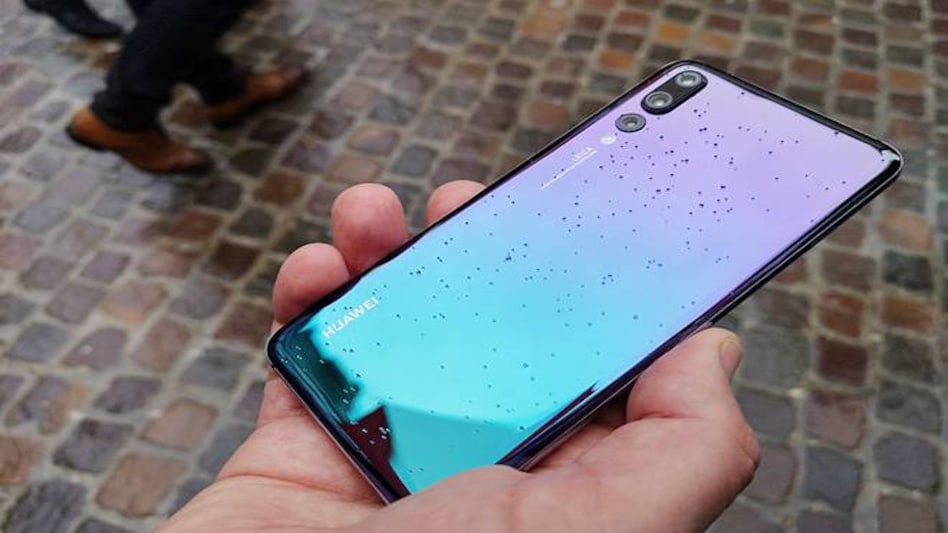 Backdoor to access Google apps on Huawei phones blocked; Mate 30 won't support Google Mobile services Backdoor to access Google apps on Huawei phones blocked; Mate 30 won't support Google Mobile services