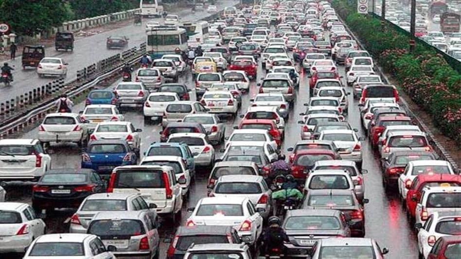 Odd-even scheme in Delhi: Delhi Chief Minister Arvind Kejriwal Thursday said that the 12 day odd-even road rationing scheme will be implemented from 8 am to 8 pm, except on Sundays. Odd-even scheme in Delhi: Delhi Chief Minister Arvind Kejriwal Thursday said that the 12 day odd-even road rationing scheme will be implemented from 8 am to 8 pm, except on Sundays.