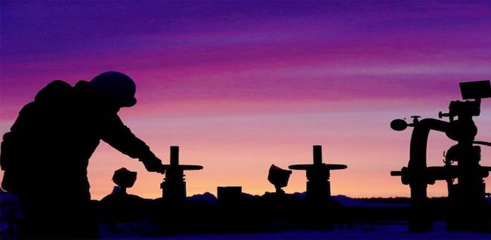 On Monday, Exxon signed another memorandum with India's biggest refiner Indian Oil Corp Ltd to explore ways to supply liquefied natural gas to meet India's 1burgeoning gas demand On Monday, Exxon signed another memorandum with India's biggest refiner Indian Oil Corp Ltd to explore ways to supply liquefied natural gas to meet India's 1burgeoning gas demand