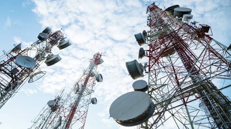 AGR dispute: Dues are pending on 16 players - a majority of which have shut shop due to acquisitions by larger players or have gone belly up AGR dispute: Dues are pending on 16 players - a majority of which have shut shop due to acquisitions by larger players or have gone belly up