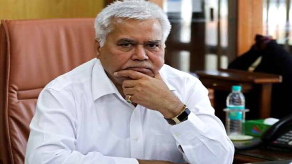 In August, TRAI claimed that distributors were misusing the new tariff order to throttle market discovery of TV channel prices and had sought views of all stakeholders after problems connected with pricing and selection of channels came to the fore. In August, TRAI claimed that distributors were misusing the new tariff order to throttle market discovery of TV channel prices and had sought views of all stakeholders after problems connected with pricing and selection of channels came to the fore.