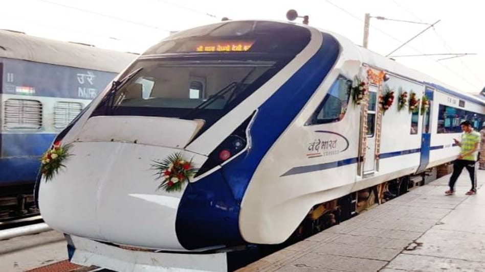 Vande Bharat train: The minimum fare between New Delhi and Vaishno Devi will be Rs 1,630. Vande Bharat train: The minimum fare between New Delhi and Vaishno Devi will be Rs 1,630.
