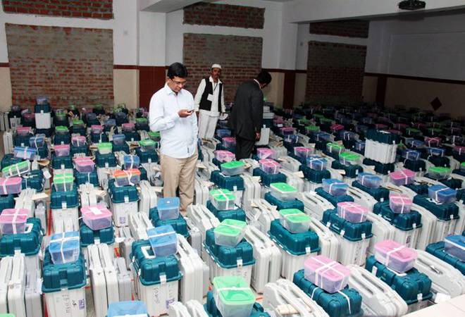 Haryana and Maharashtra Assembly election result: In Maharashtra, a total of 3,239 candidates contested from the 288 seats, where the key contest was between the BJP-Shiv Sena and Congress-NCP alliances. Haryana and Maharashtra Assembly election result: In Maharashtra, a total of 3,239 candidates contested from the 288 seats, where the key contest was between the BJP-Shiv Sena and Congress-NCP alliances.