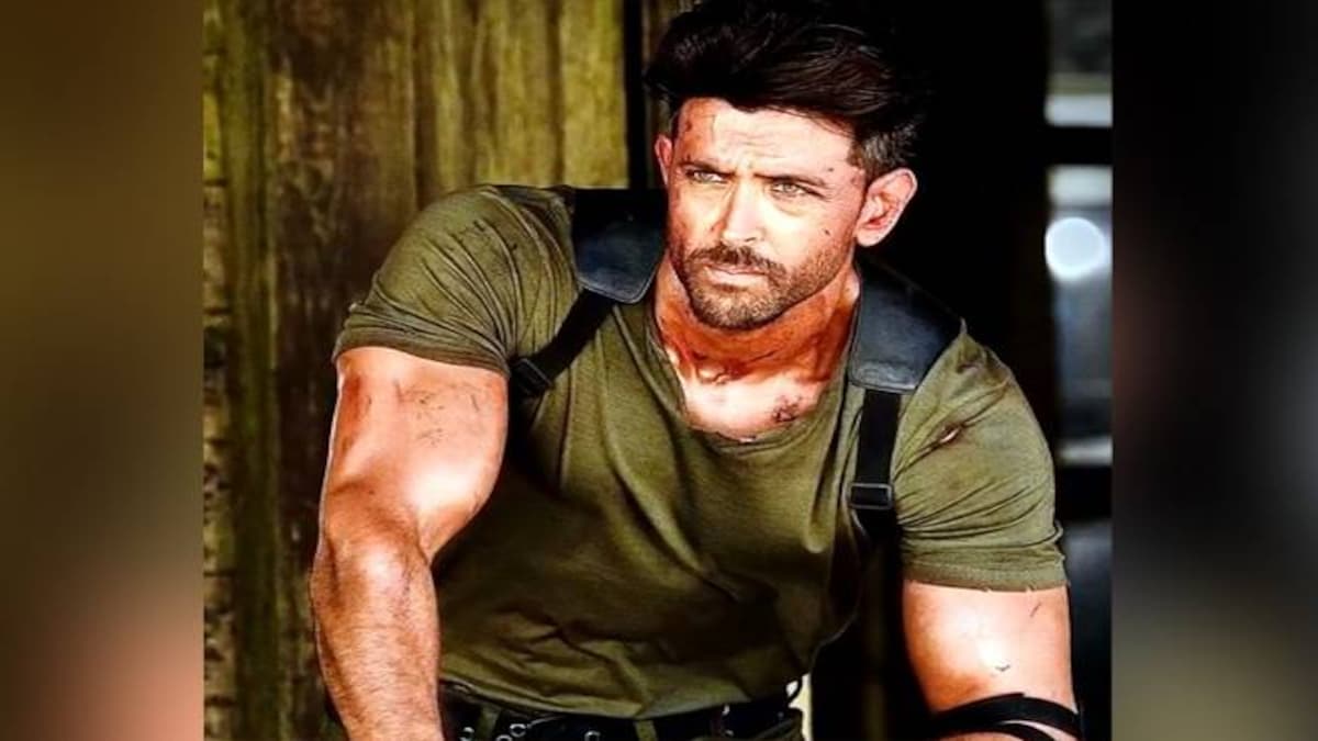 War box office collection: Hrithik Roshan achieves feat Shah Rukh Khan