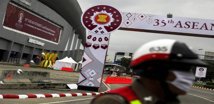 "We want global economic peace," said Arin Jira, chairman of the ASEAN Business Advisory Council, a body set up by member states "We want global economic peace," said Arin Jira, chairman of the ASEAN Business Advisory Council, a body set up by member states