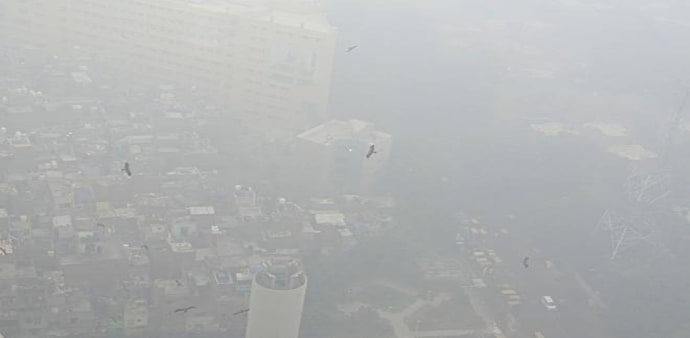 Delhi air pollution: People want to leave city as AQI level dips Delhi air pollution: People want to leave city as AQI level dips