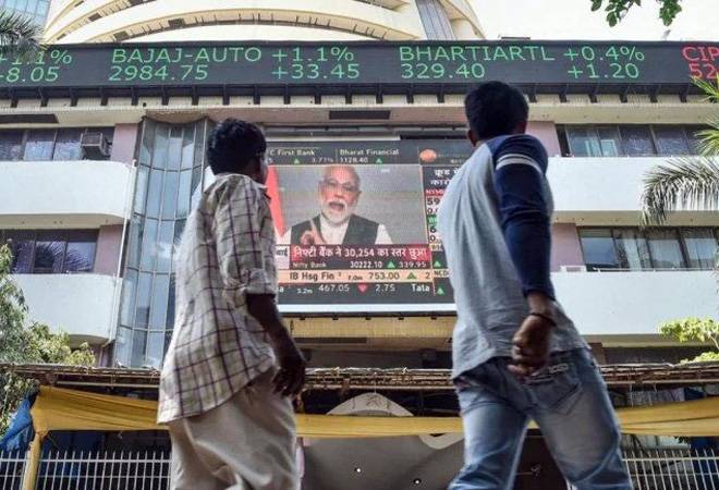 Why are markets up when the economy is down? Decoding the divergence Why are markets up when the economy is down? Decoding the divergence