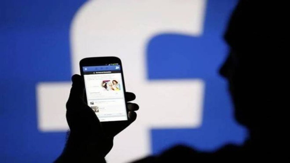 Facebook Pay can be operated through Facebook, Instagram, Messenger and WhatsApp Facebook Pay can be operated through Facebook, Instagram, Messenger and WhatsApp