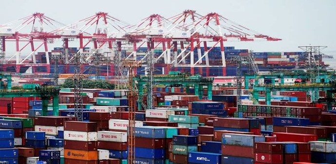 Trade diversion benefits to Korea, Canada and India were smaller but still substantial, ranging from USD 0.9 billion to USD 1.5 billion. Trade diversion benefits to Korea, Canada and India were smaller but still substantial, ranging from USD 0.9 billion to USD 1.5 billion.