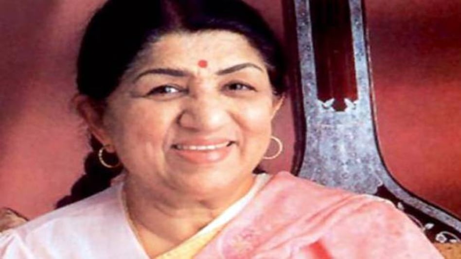 Lata Mangeshkar getting better, don't listen to rumour-mongers