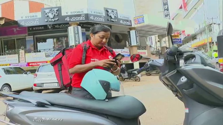Zomato food delivery executive Meghana Das is going to fight the upcoming Mangaluru City Corporation (MCC) elections on Congress ticket. Pic/ANI Zomato food delivery executive Meghana Das is going to fight the upcoming Mangaluru City Corporation (MCC) elections on Congress ticket. Pic/ANI